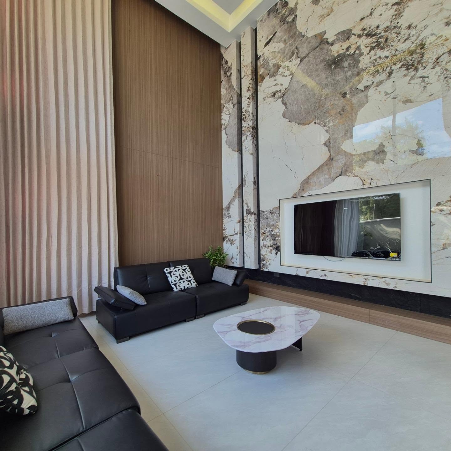 5-Bedroom Villas for Sale in Lavington thumbnail 3