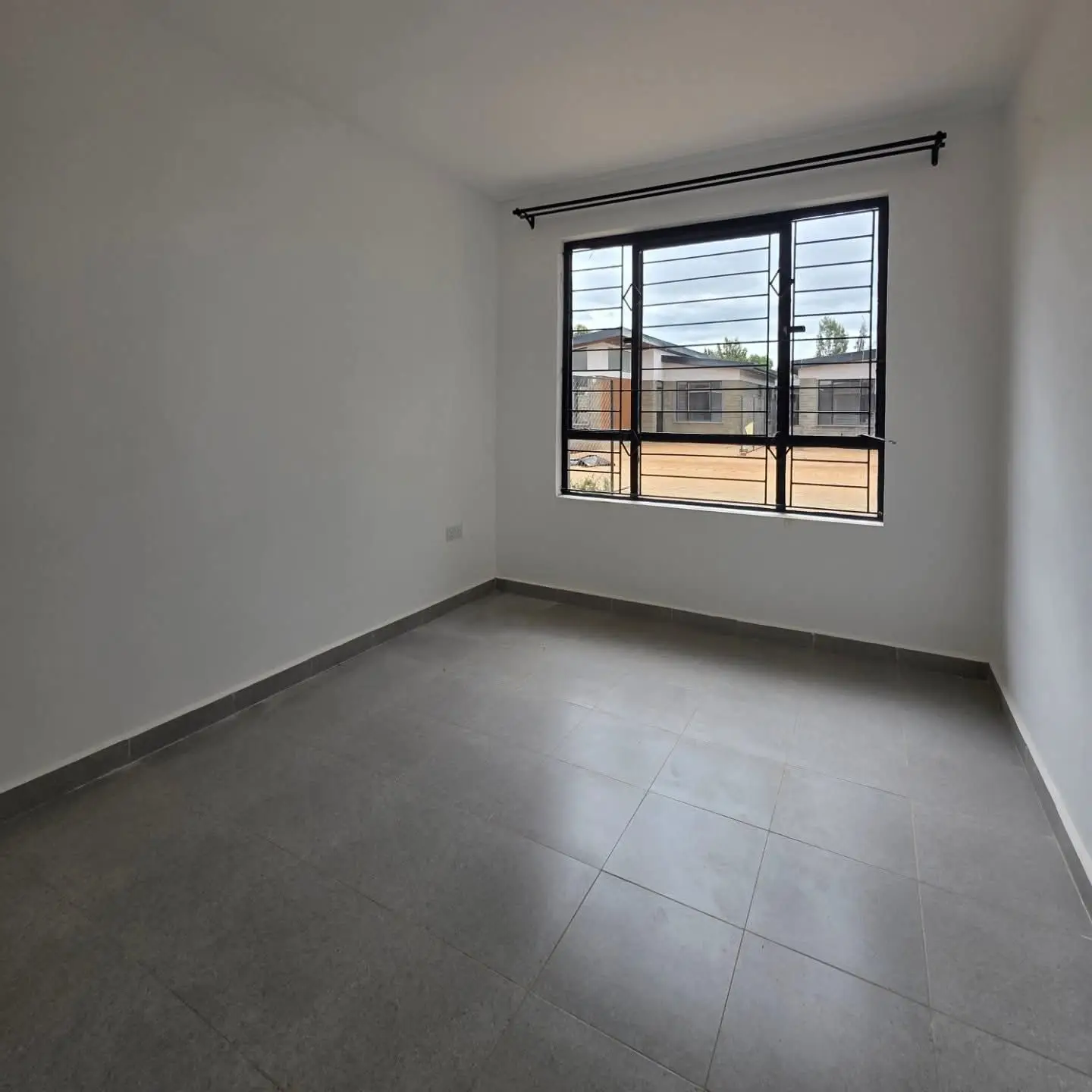 3 Bedroom Bungalow plus Dsq For Sale thumbnail 6