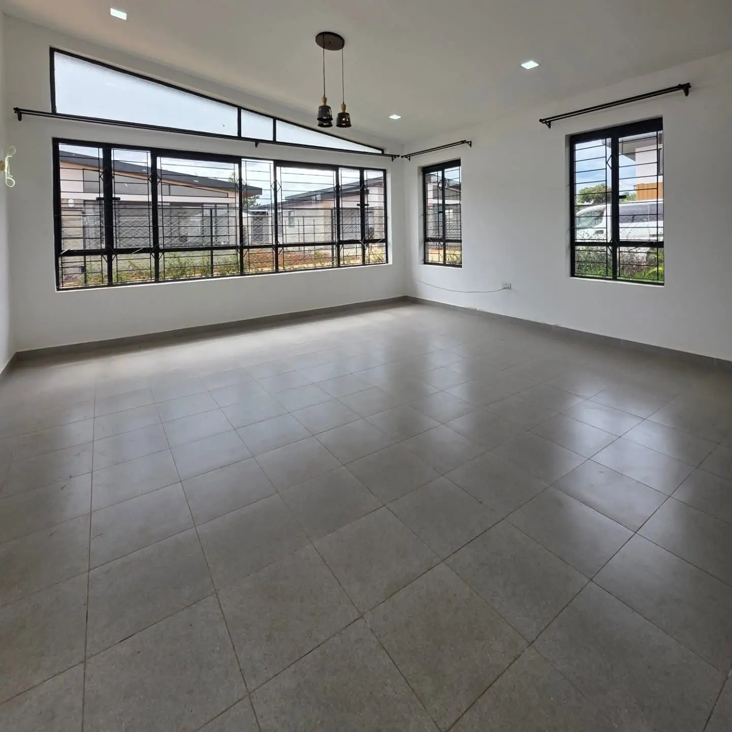 3 Bedroom Bungalow plus Dsq For Sale thumbnail 12