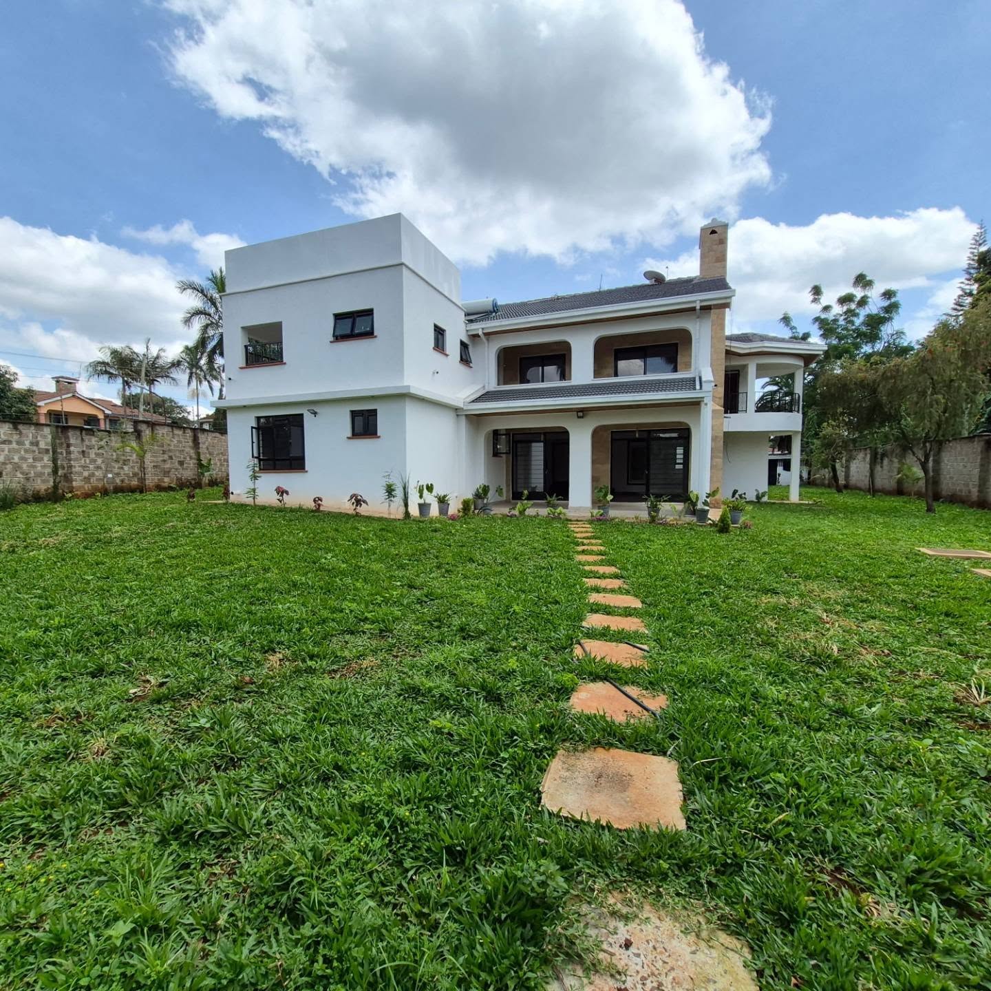 5 Bedroom All Ensuite Mansion + DSQ + 2 Bedroom Guest Wing for Sale thumbnail 19
