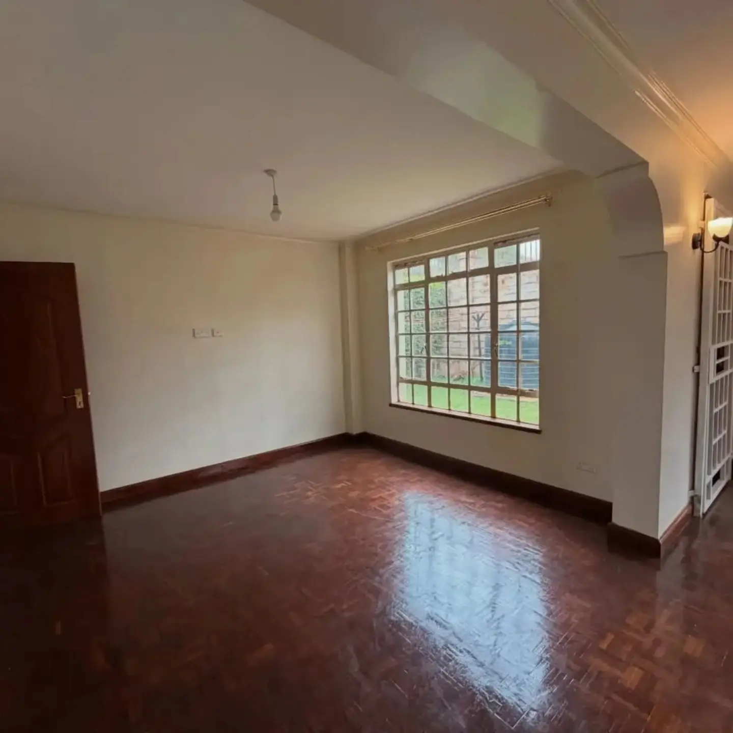 4-bedroom all en-suite villa for rent thumbnail 7