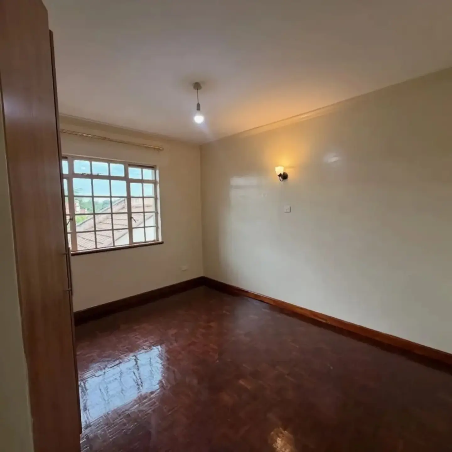 4-bedroom all en-suite villa for rent thumbnail 13