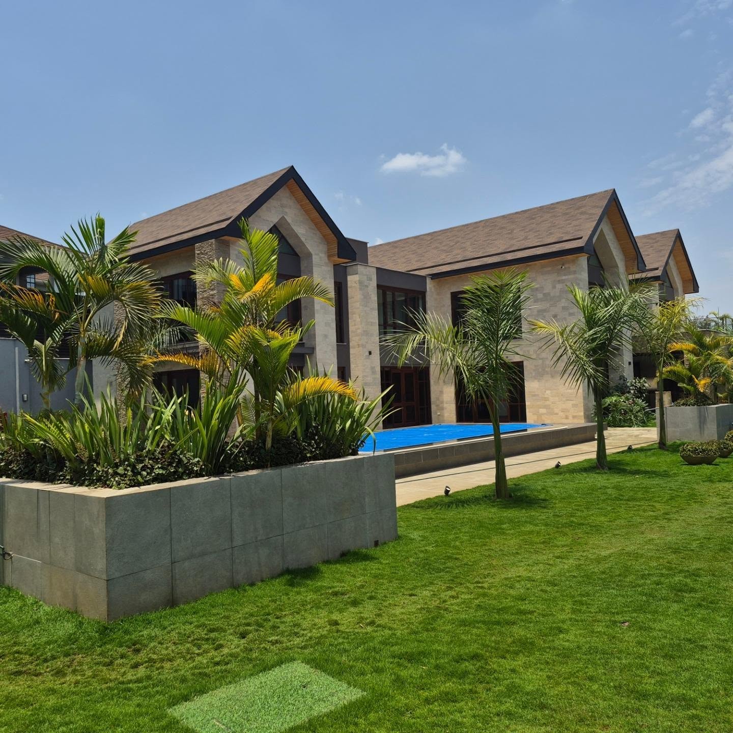 4-Bedroom Ambassadorial Residence for Sale In Runda thumbnail 2