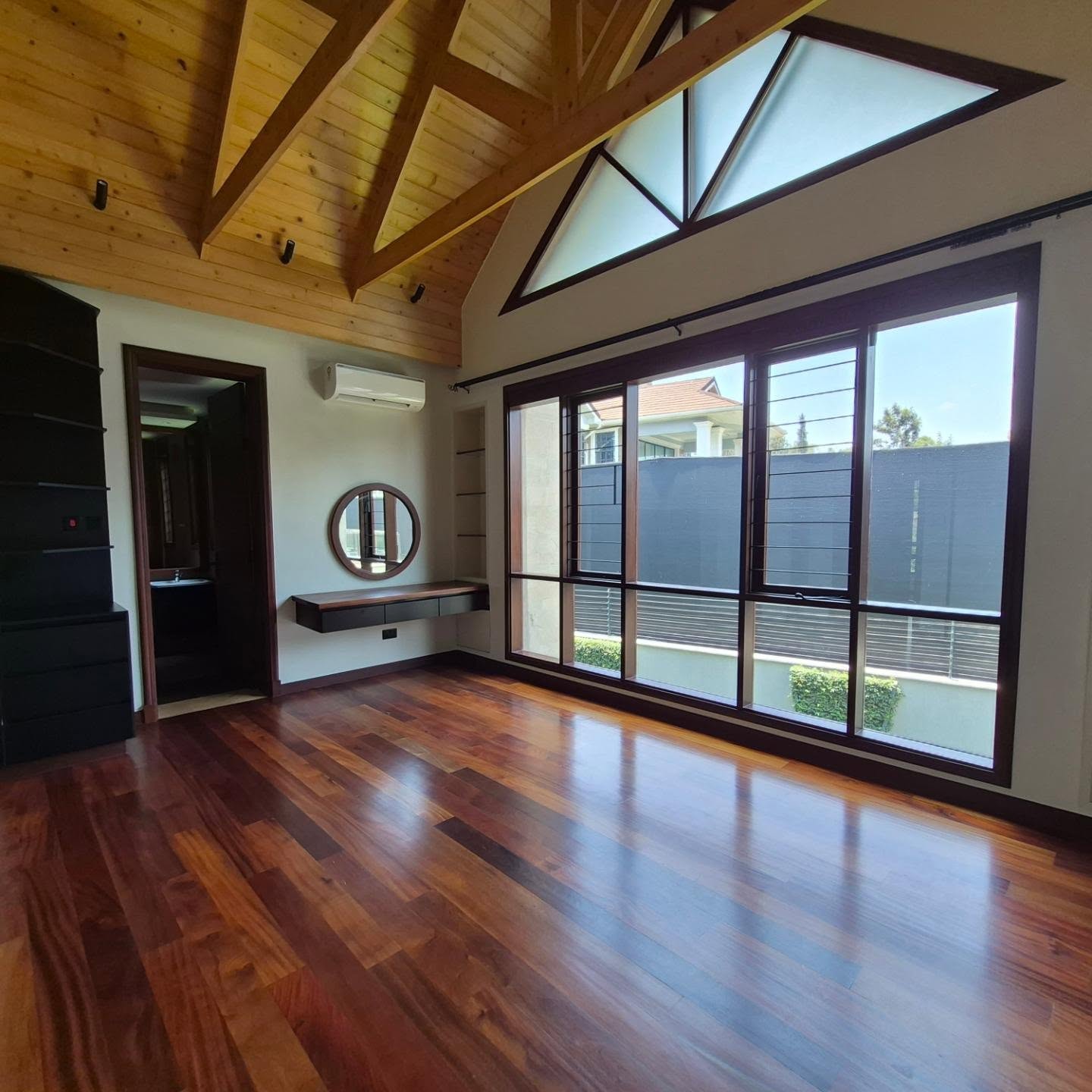 4-Bedroom Ambassadorial Residence for Sale In Runda thumbnail 15