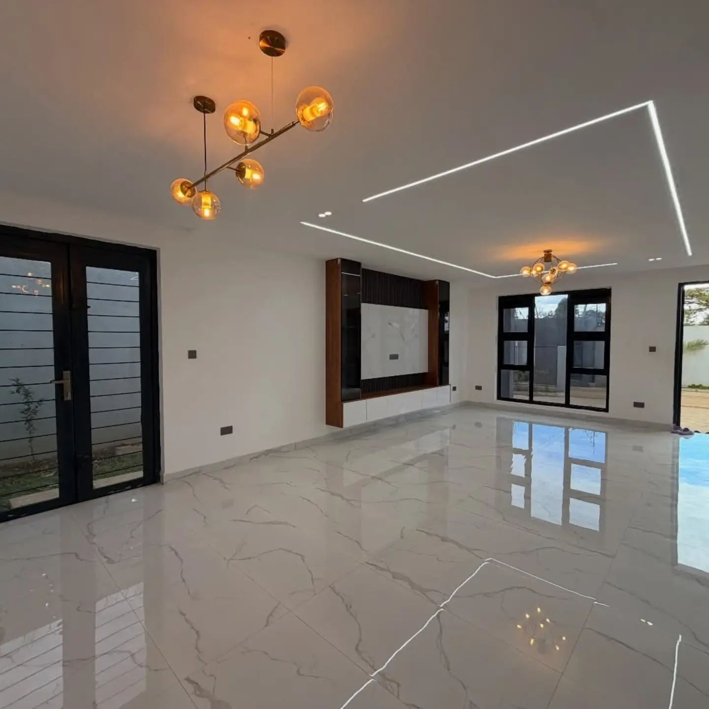 Luxurious 5-Bedroom Maisonette for Sale In Ruiru thumbnail 7