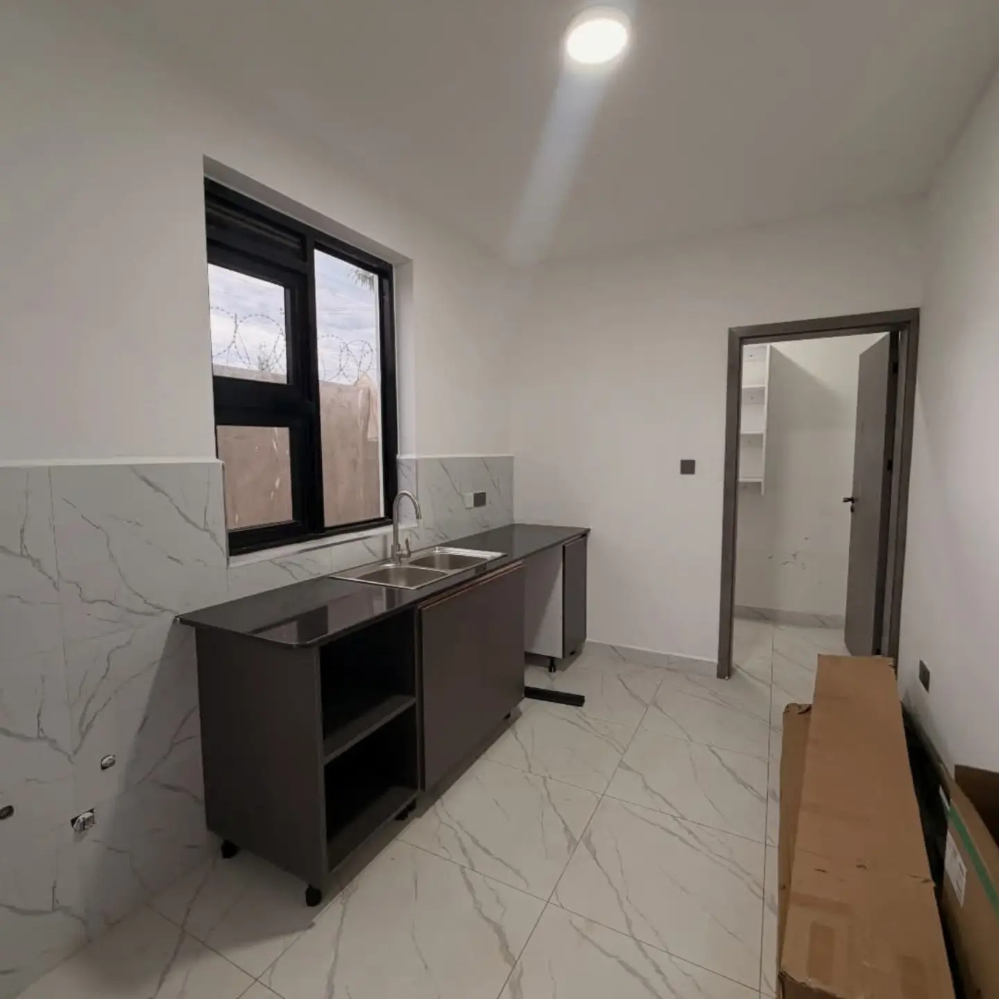 Luxurious 5-Bedroom Maisonette for Sale In Ruiru thumbnail 8