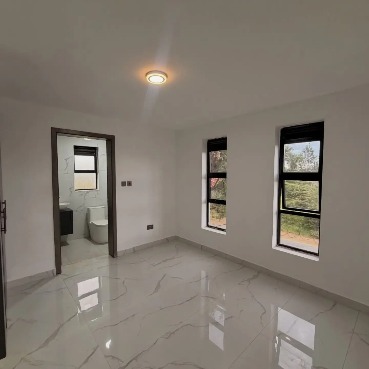 Luxurious 5-Bedroom Maisonette for Sale In Ruiru thumbnail 11
