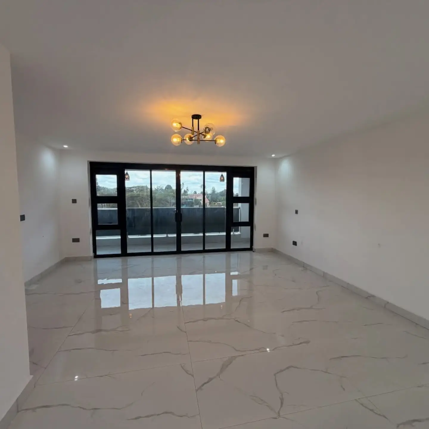 Luxurious 5-Bedroom Maisonette for Sale In Ruiru thumbnail 12