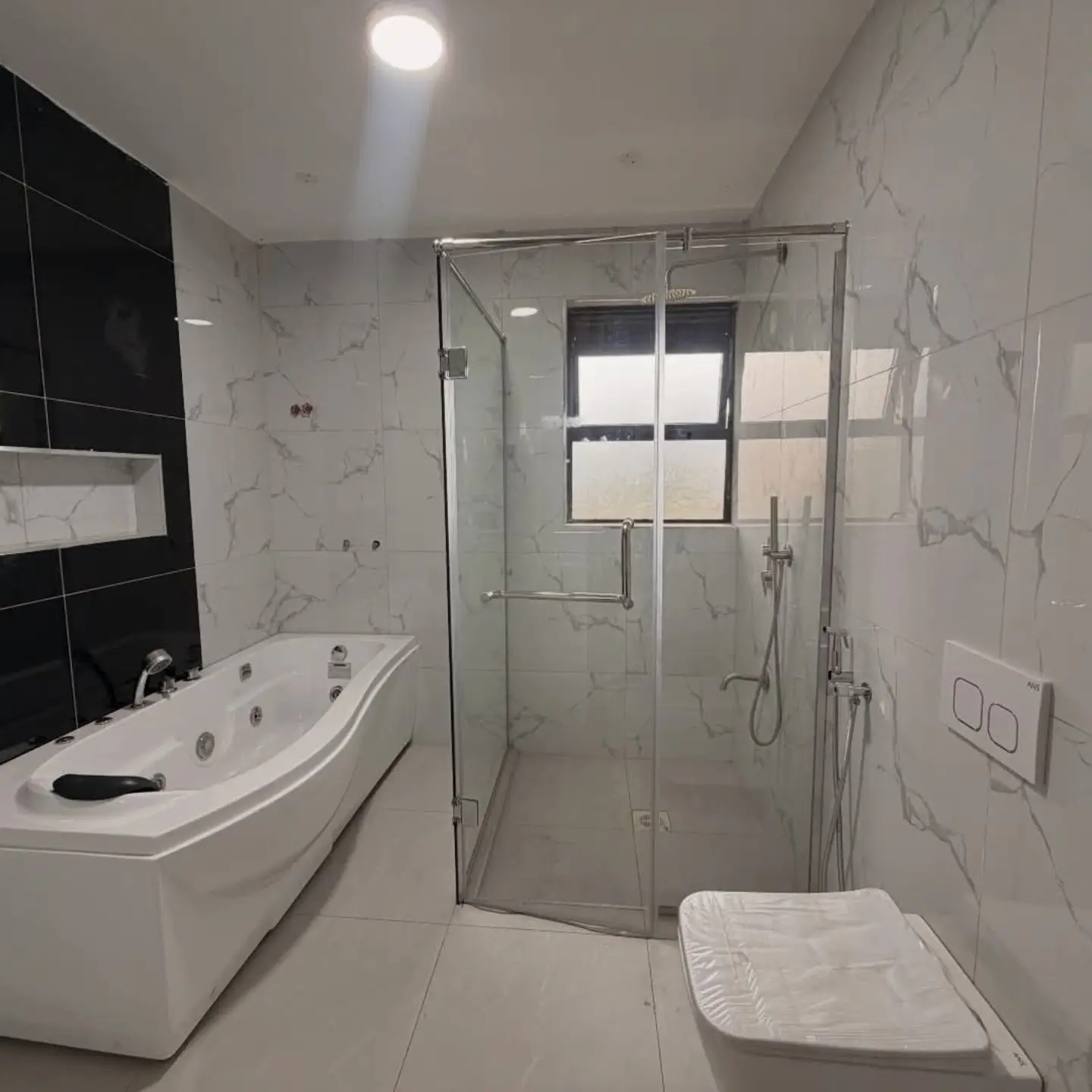 Luxurious 5-Bedroom Maisonette for Sale In Ruiru thumbnail 15