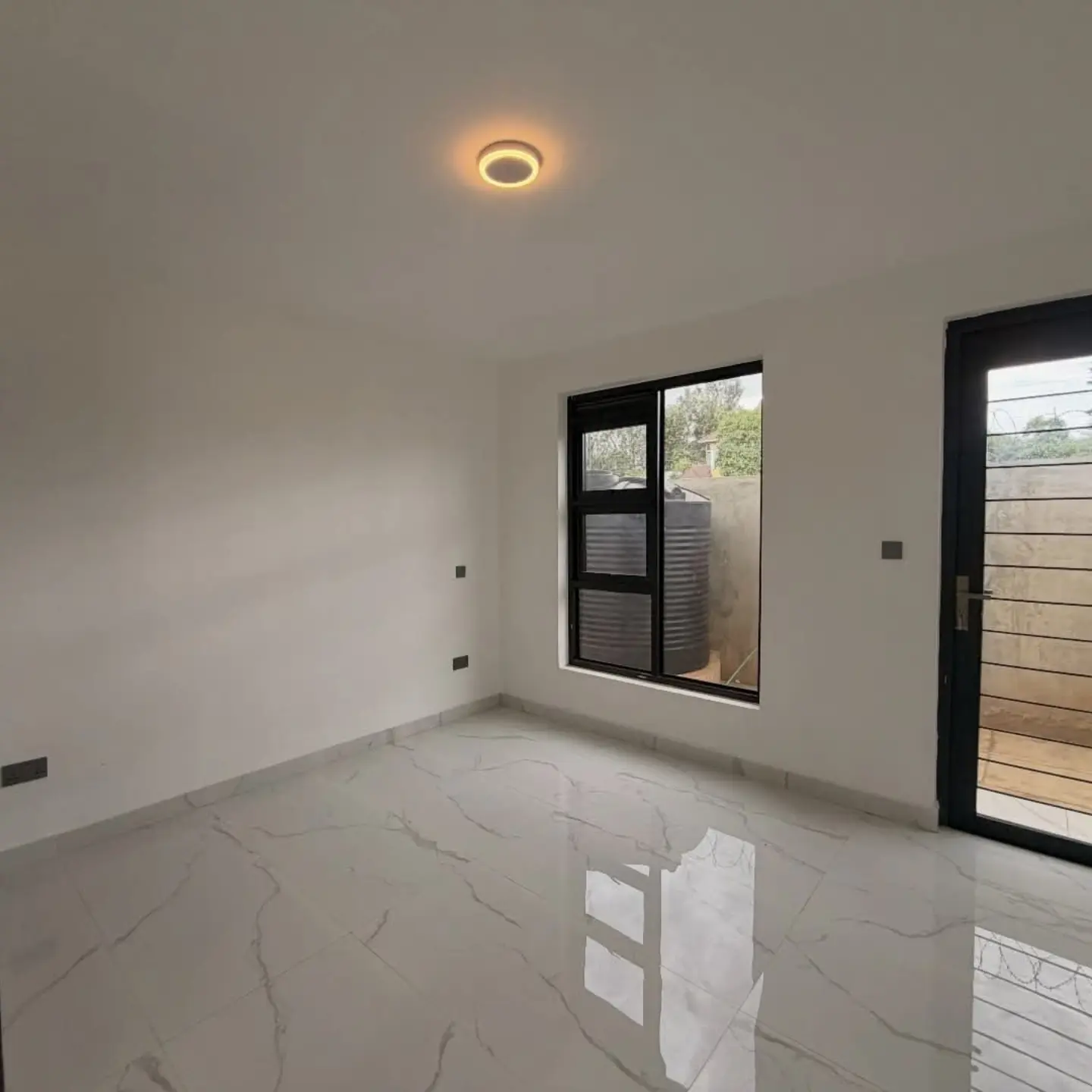 Luxurious 5-Bedroom Maisonette for Sale In Ruiru thumbnail 20
