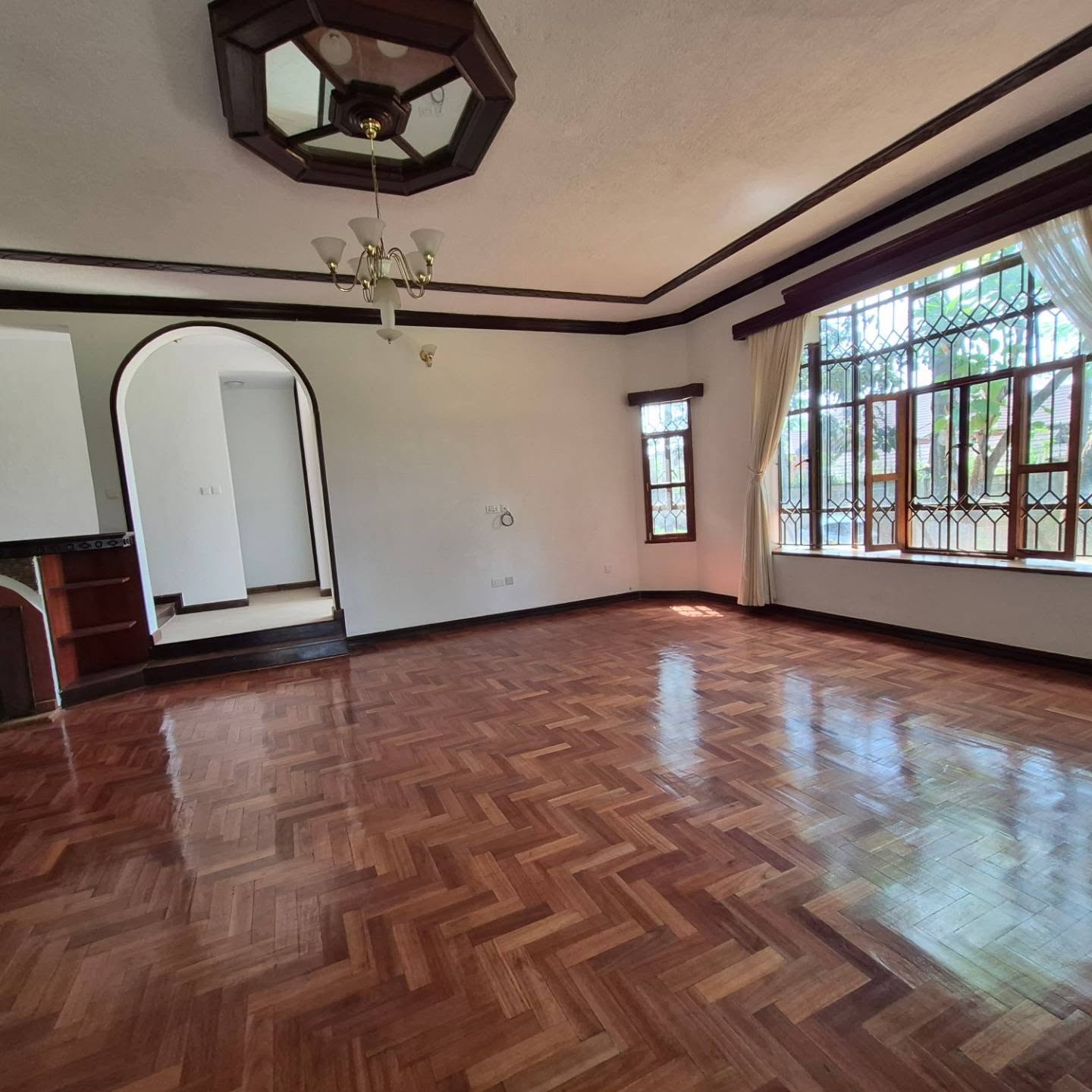 5-Bedroom Standalone Home for Rent/Sale thumbnail 2