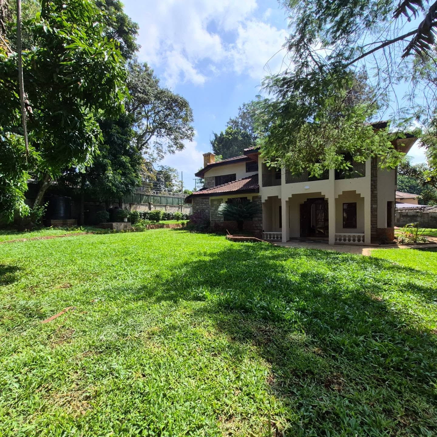 5-Bedroom Standalone Home for Rent/Sale thumbnail 3