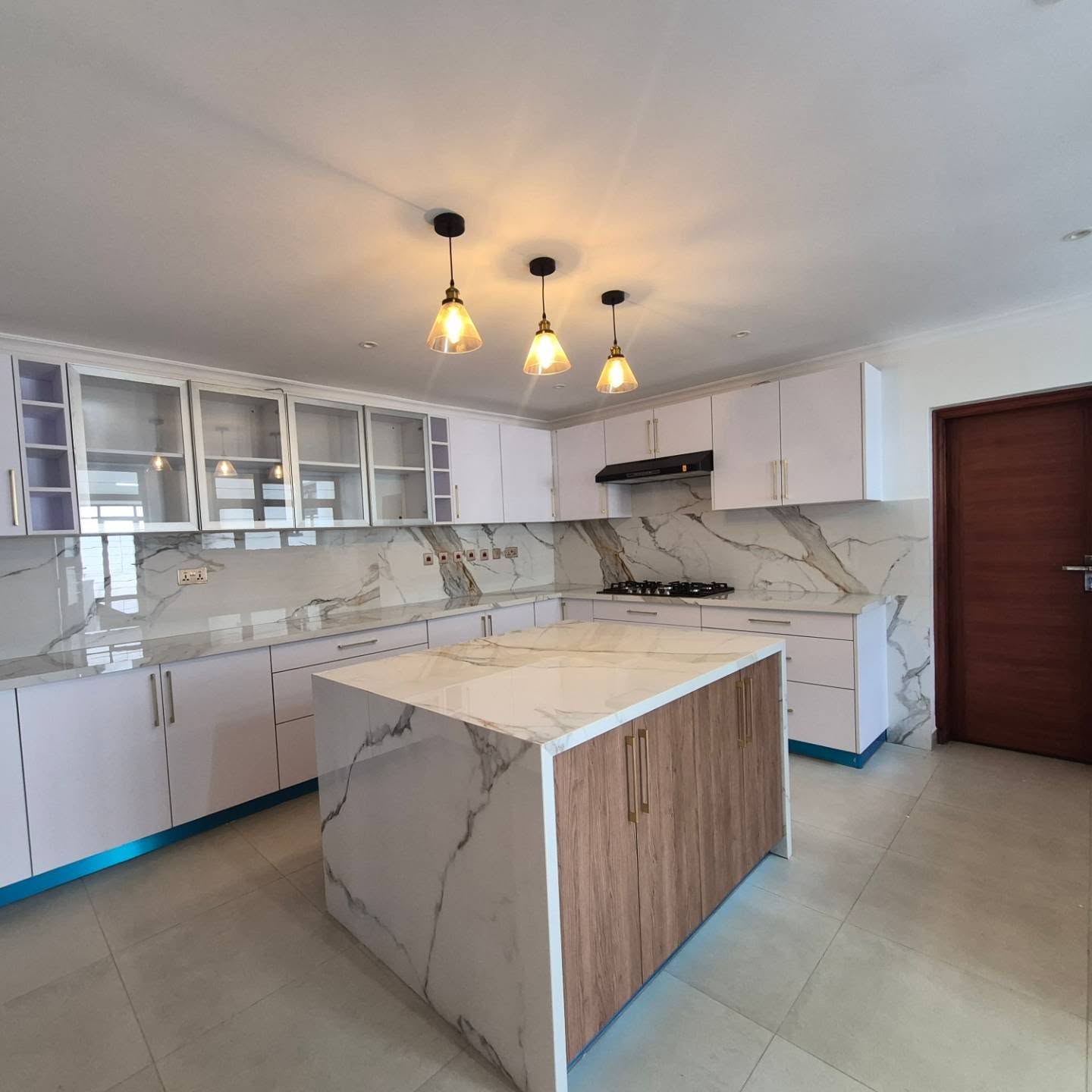 5 Bedroom Residence For Sale thumbnail 14