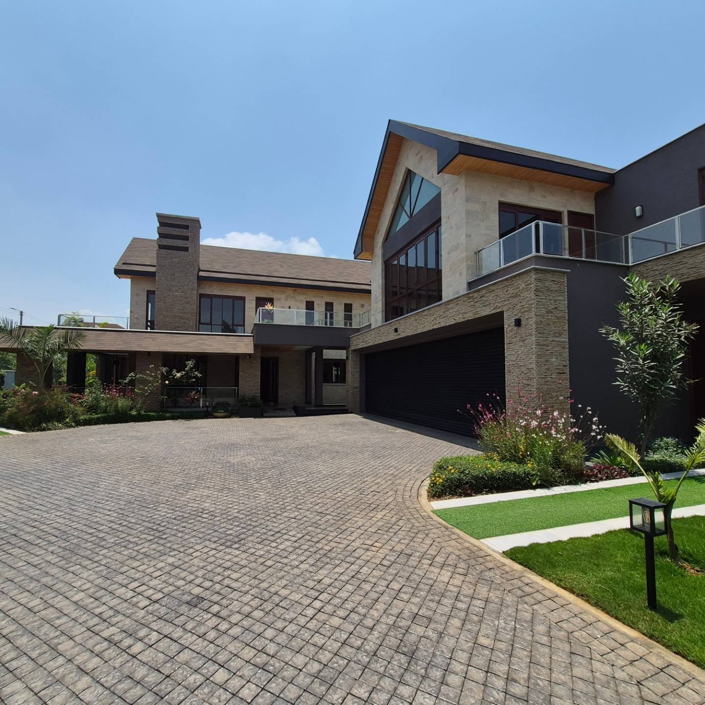4-Bedroom House for Sale thumbnail 5
