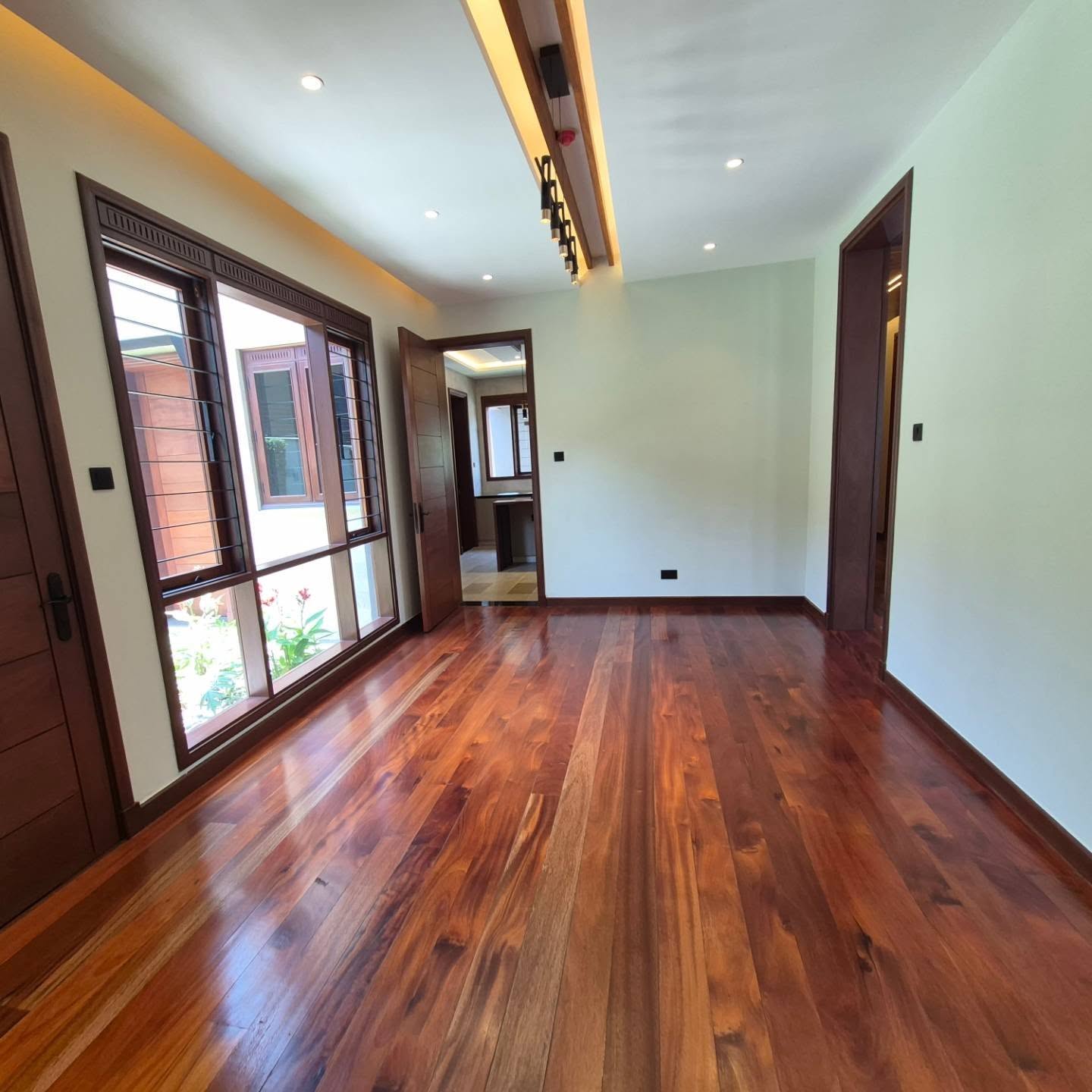 4-Bedroom House for Sale thumbnail 15