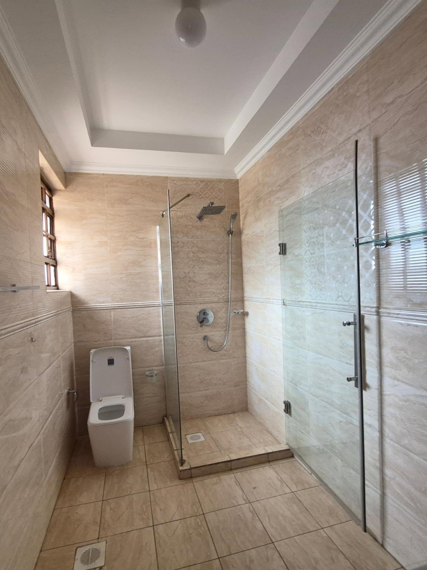 5 bedroom all En-suite House in Runda thumbnail 13