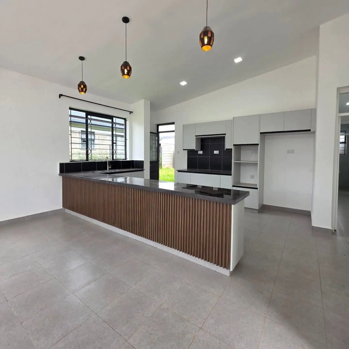 3 Bedroom House For Sale thumbnail 4