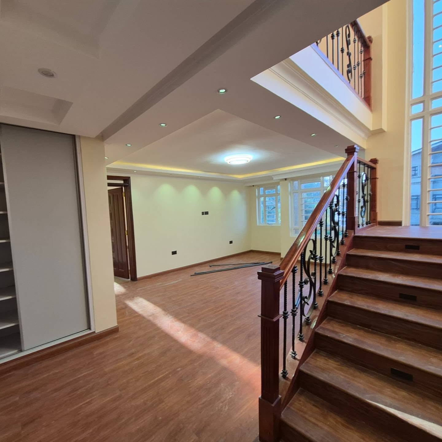 5 Bedroom House For Rent thumbnail 10