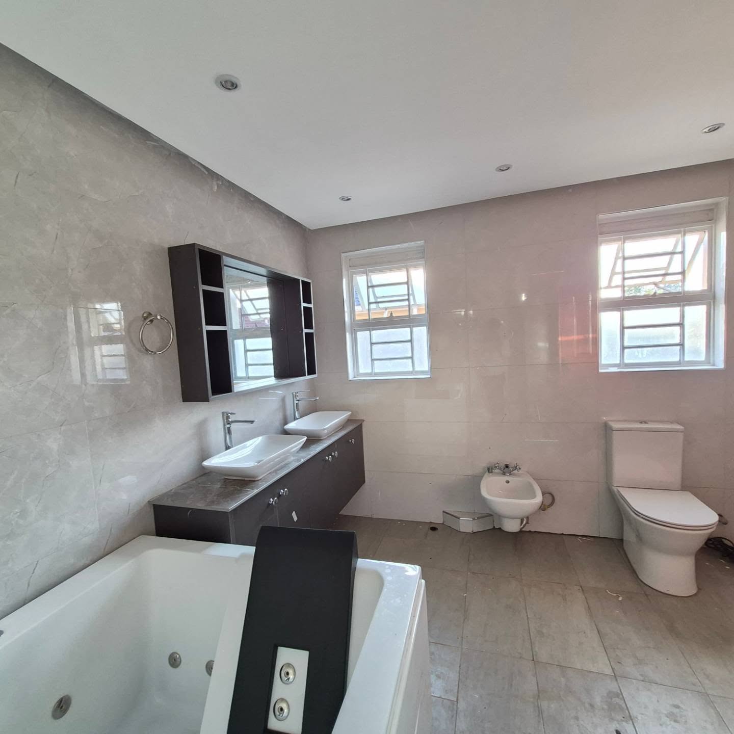 5 Bedroom House For Rent thumbnail 12