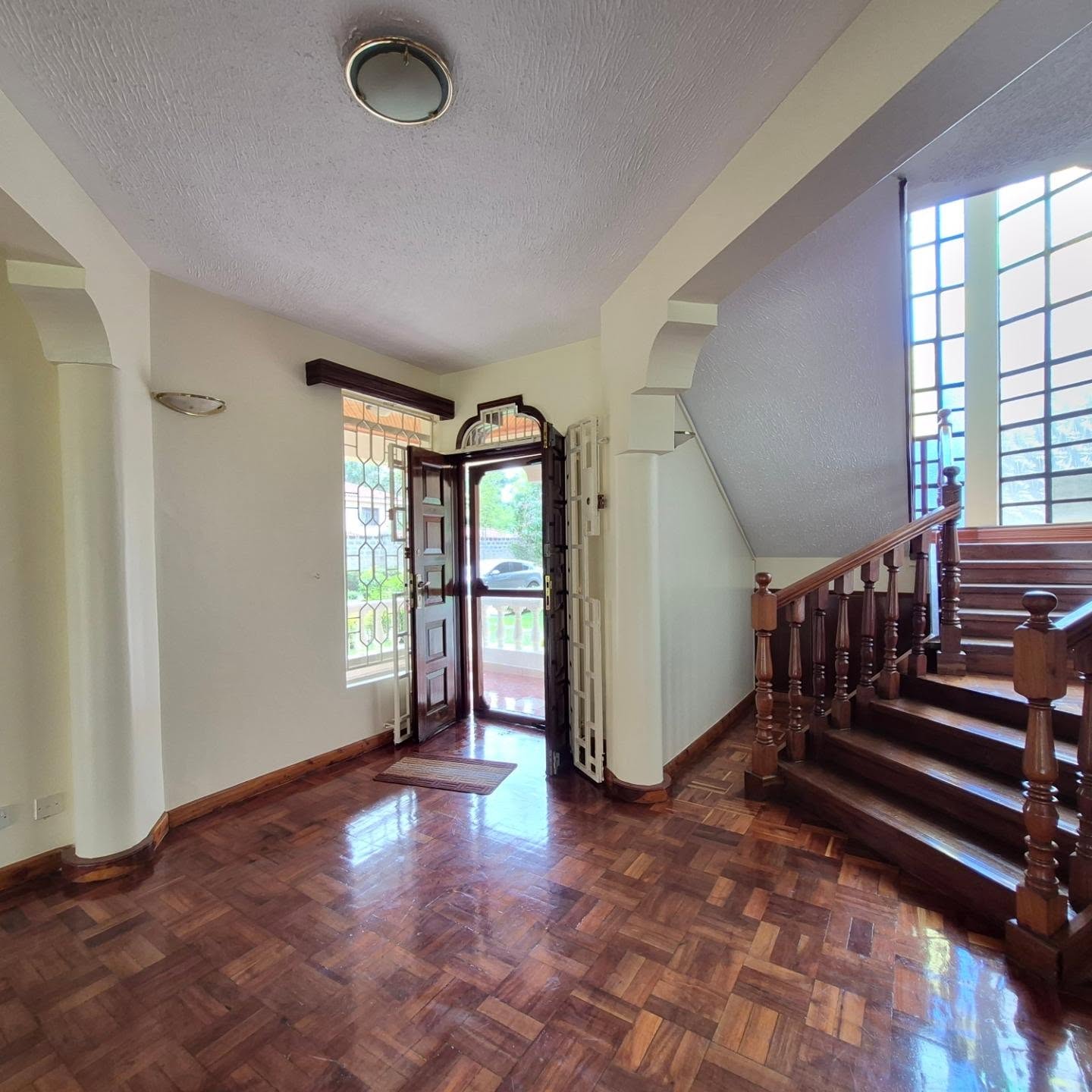 5 Bedroom House in Runda  for Sale thumbnail 4