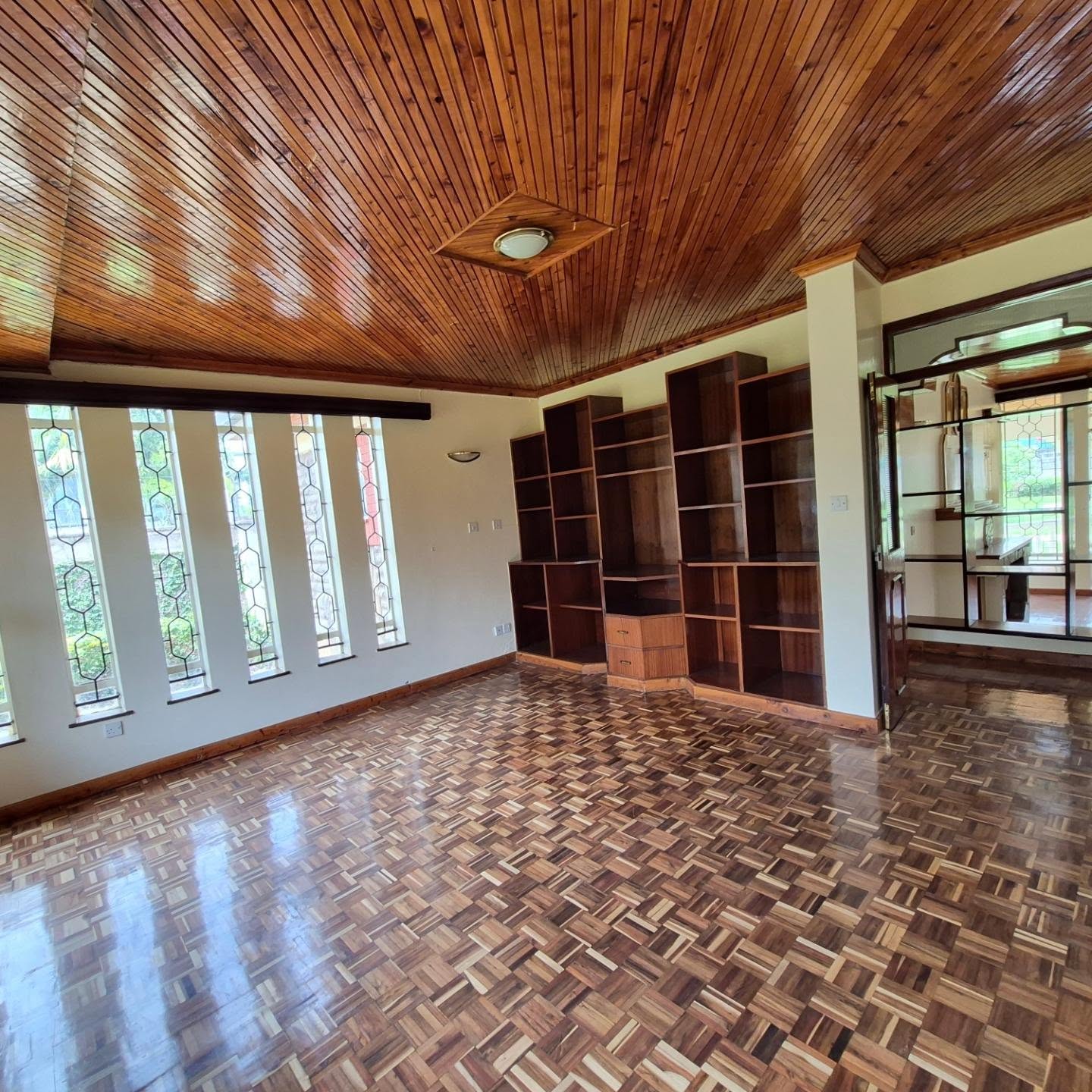 5 Bedroom House in Runda  for Sale thumbnail 5