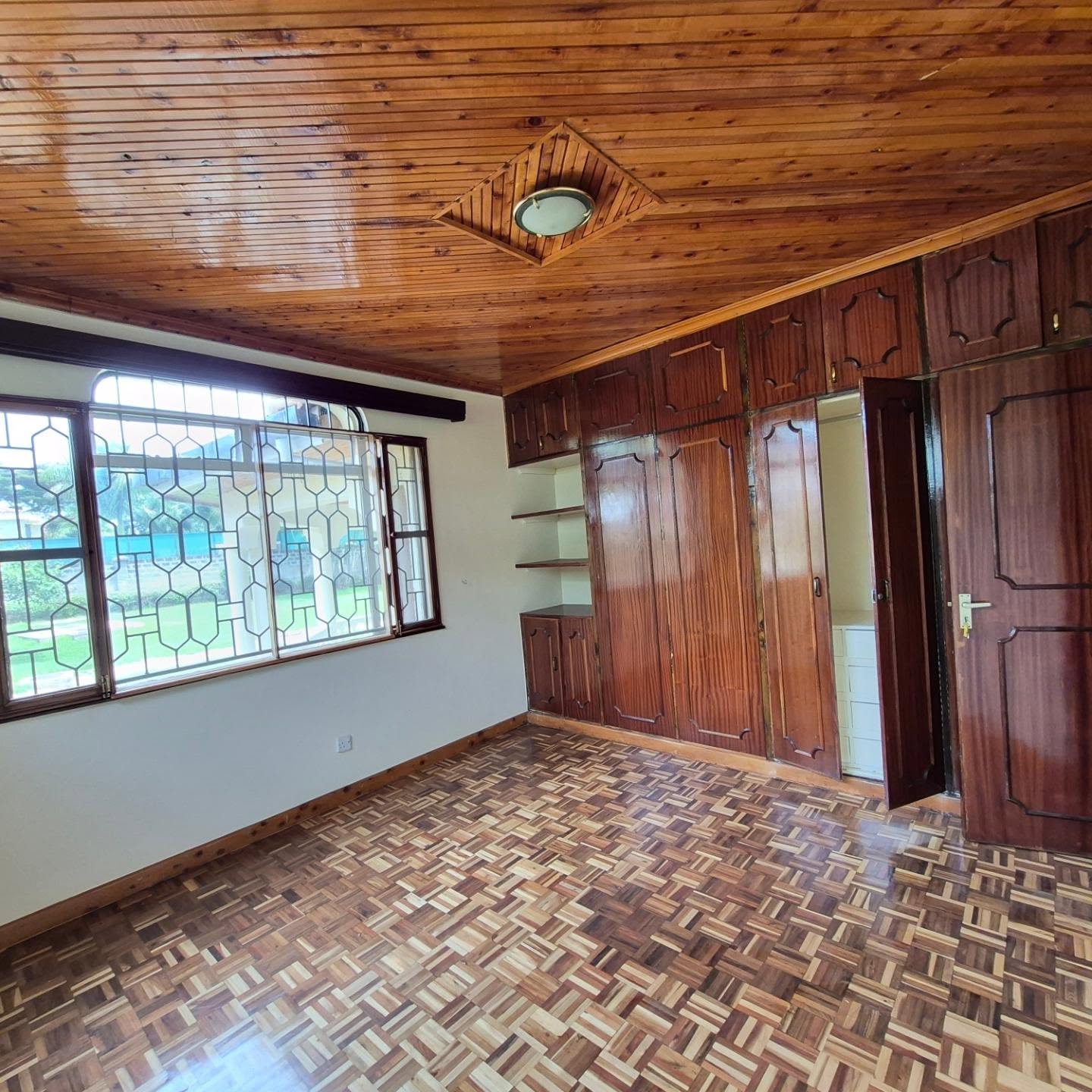 5 Bedroom House in Runda  for Sale thumbnail 6