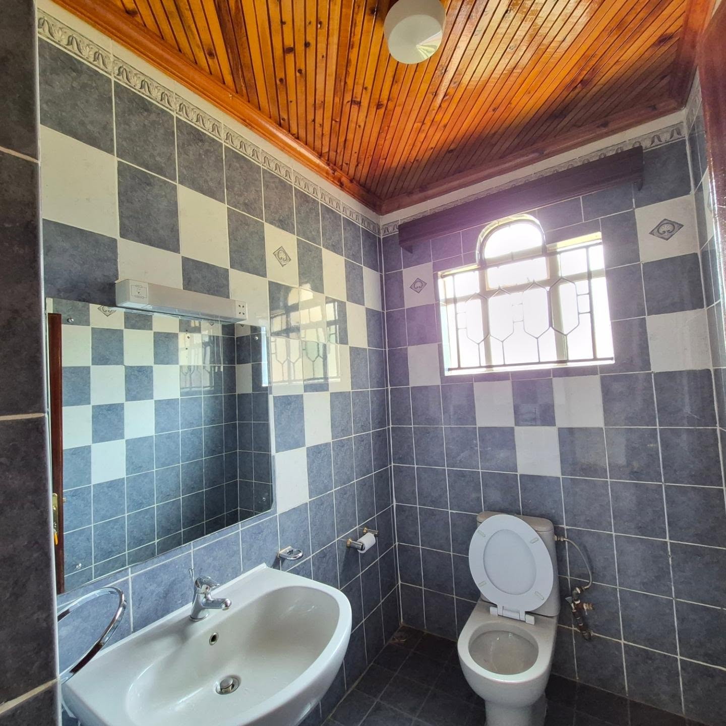 5 Bedroom House in Runda  for Sale thumbnail 17