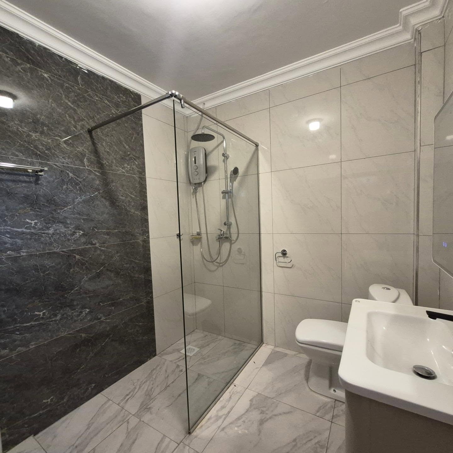 5 Bedroom House For Sale Thika Road thumbnail 18