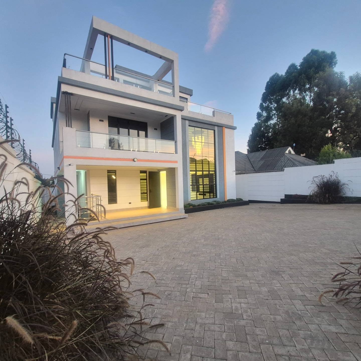 Elegant 5 Bedroom Family Home with DSQ for Sale — Kiambu, Kiambu