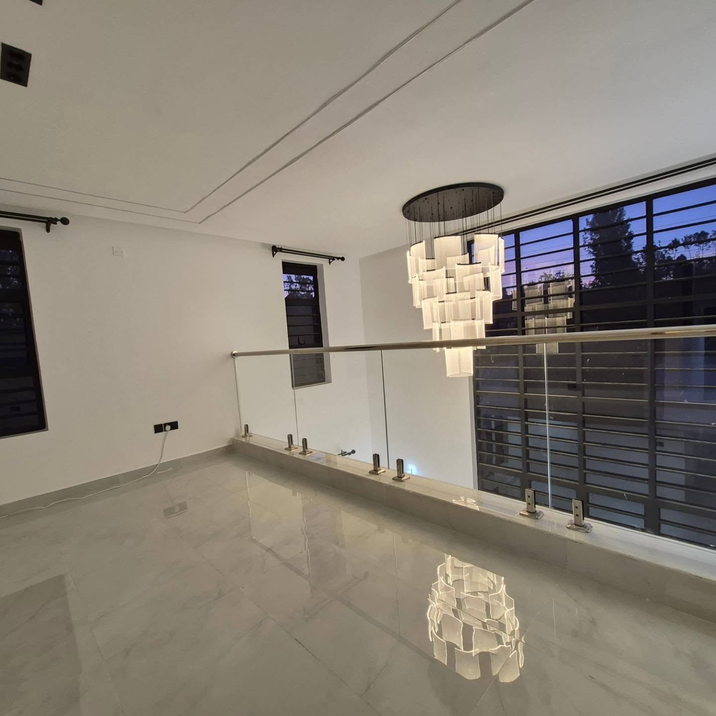 Elegant 5 Bedroom Family Home with DSQ for Sale thumbnail 11
