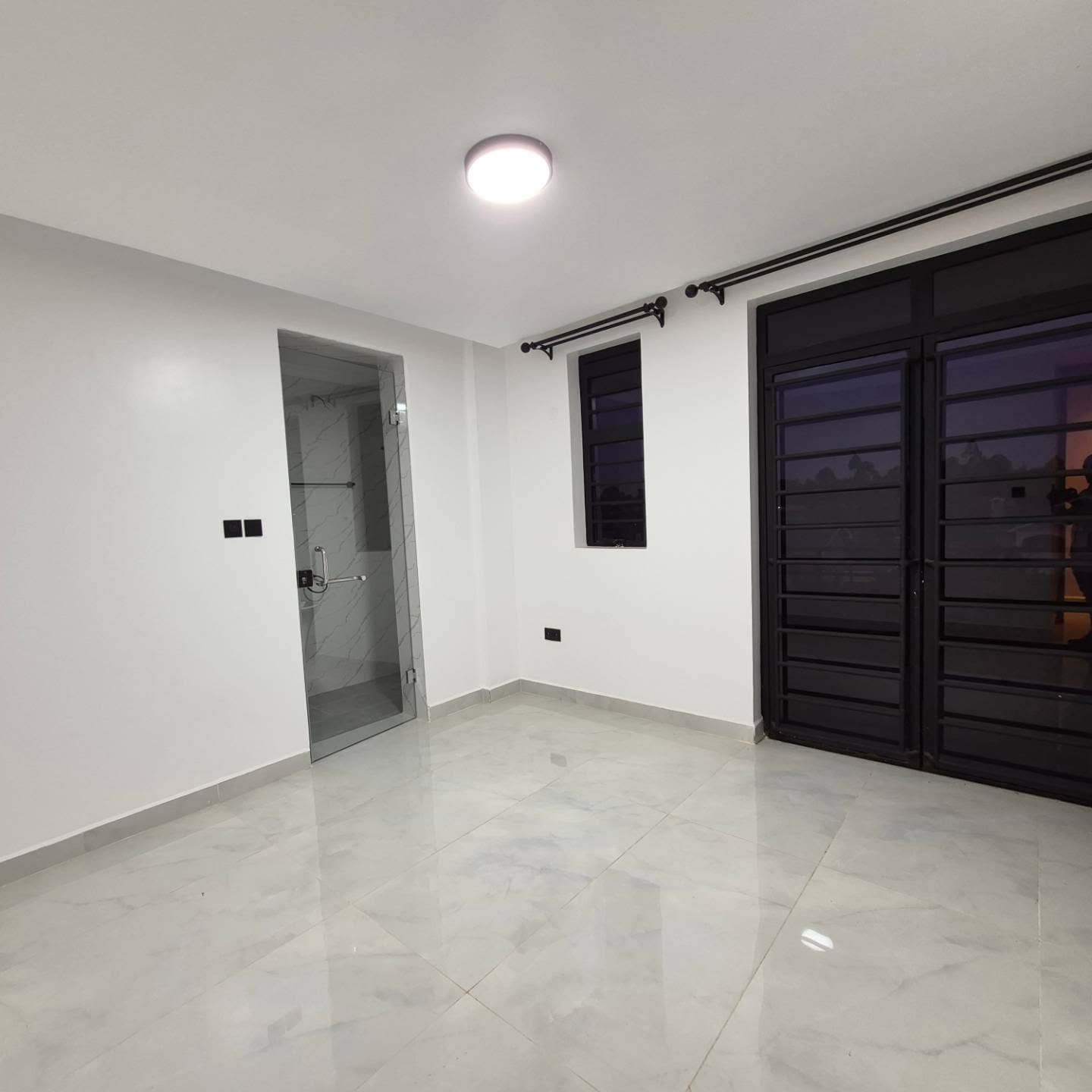 Elegant 5 Bedroom Family Home with DSQ for Sale thumbnail 16