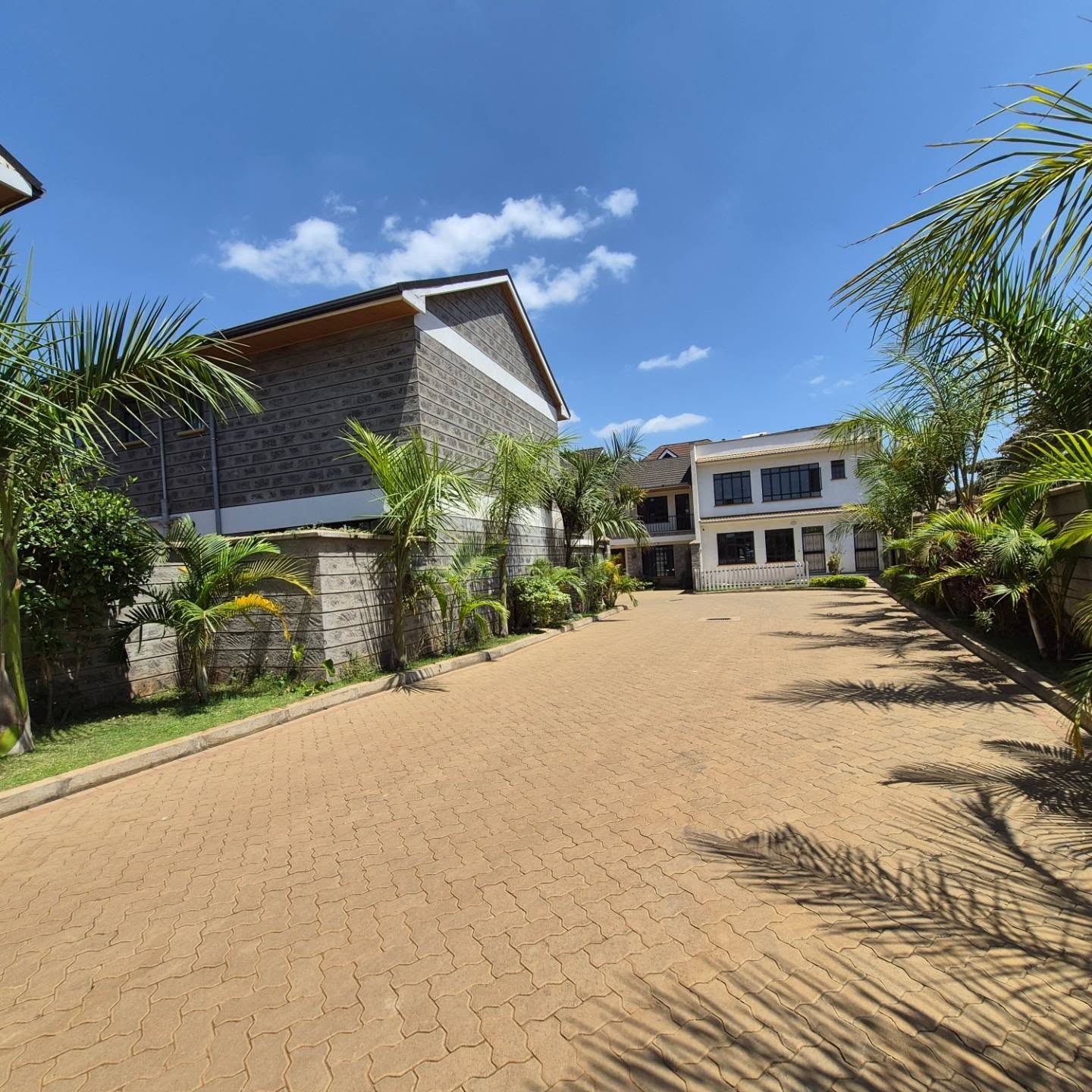 4-Bedroom All Ensuite Maisonette For Sale/Rent thumbnail 2