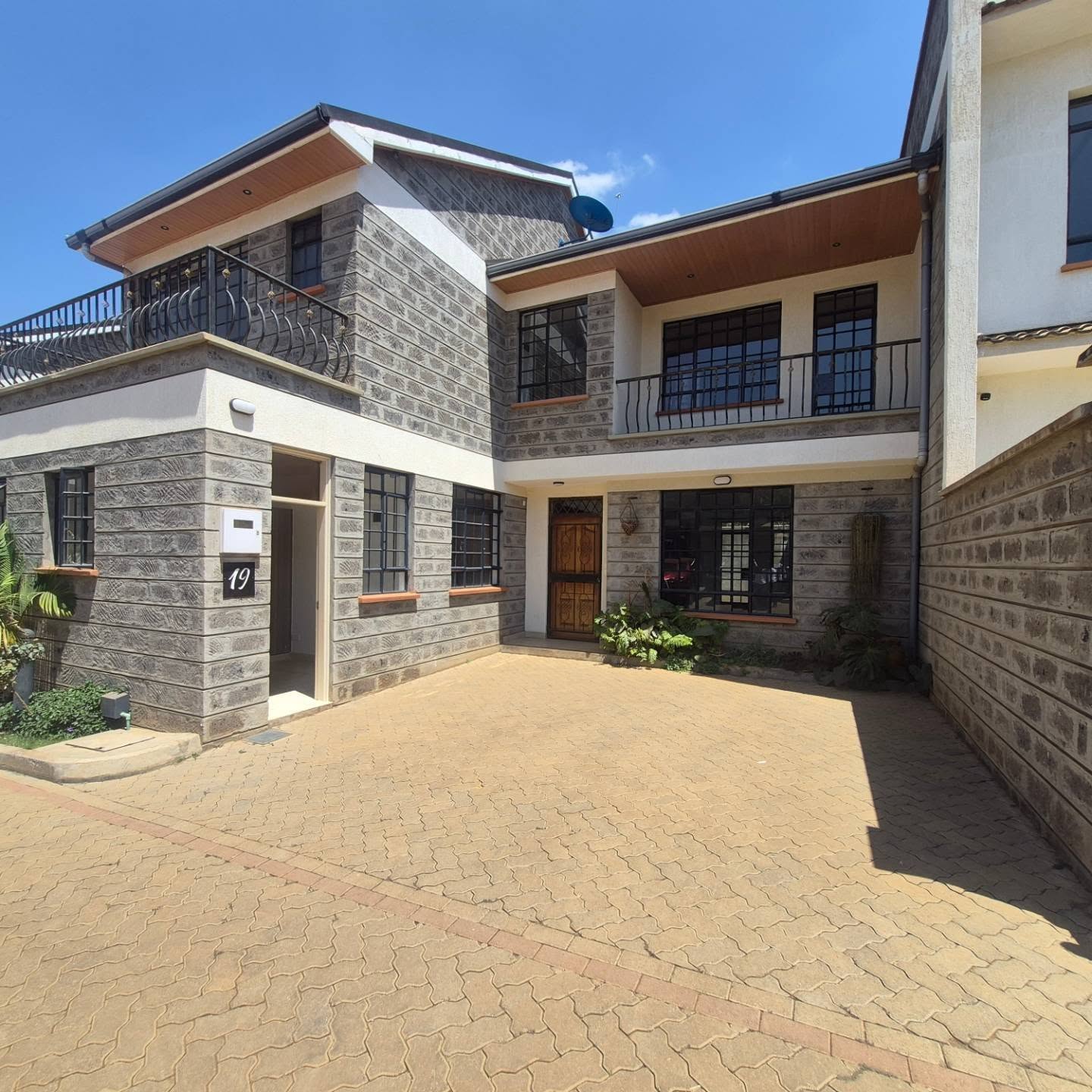 4-Bedroom All Ensuite Maisonette For Sale/Rent thumbnail 15