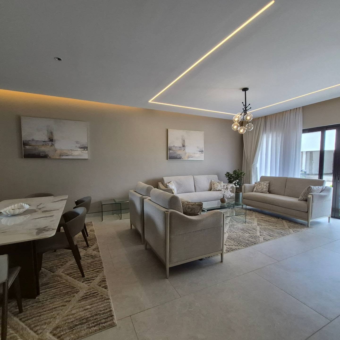 Elegant 4-Bedroom Duplex Townhouses thumbnail 7