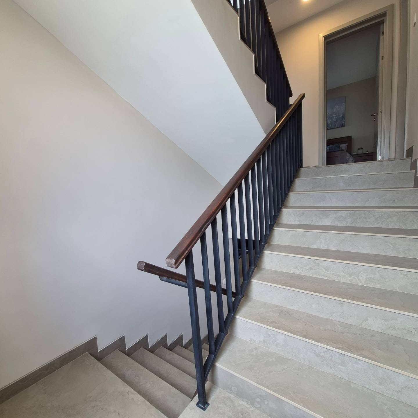 Elegant 4-Bedroom Duplex Townhouses thumbnail 12