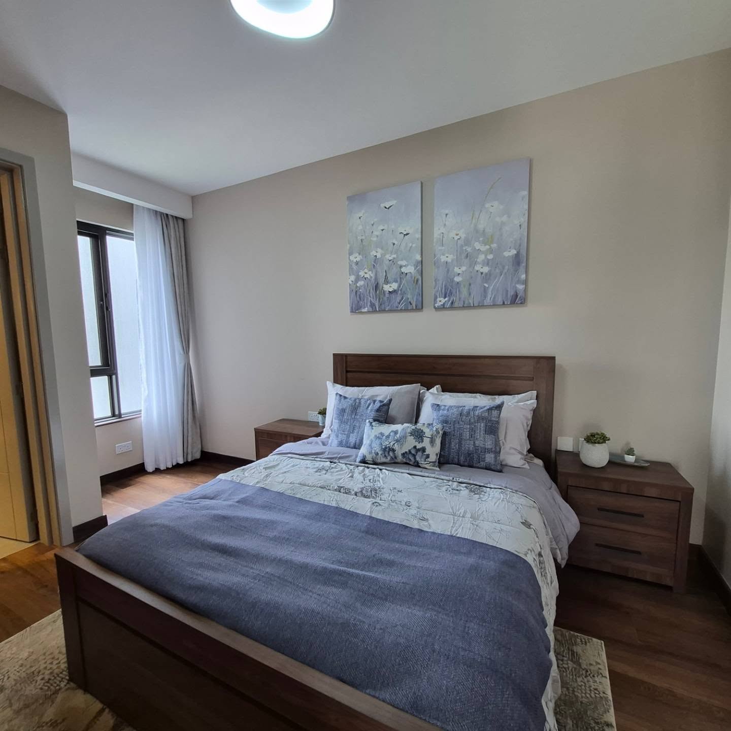 Elegant 4-Bedroom Duplex Townhouses thumbnail 15