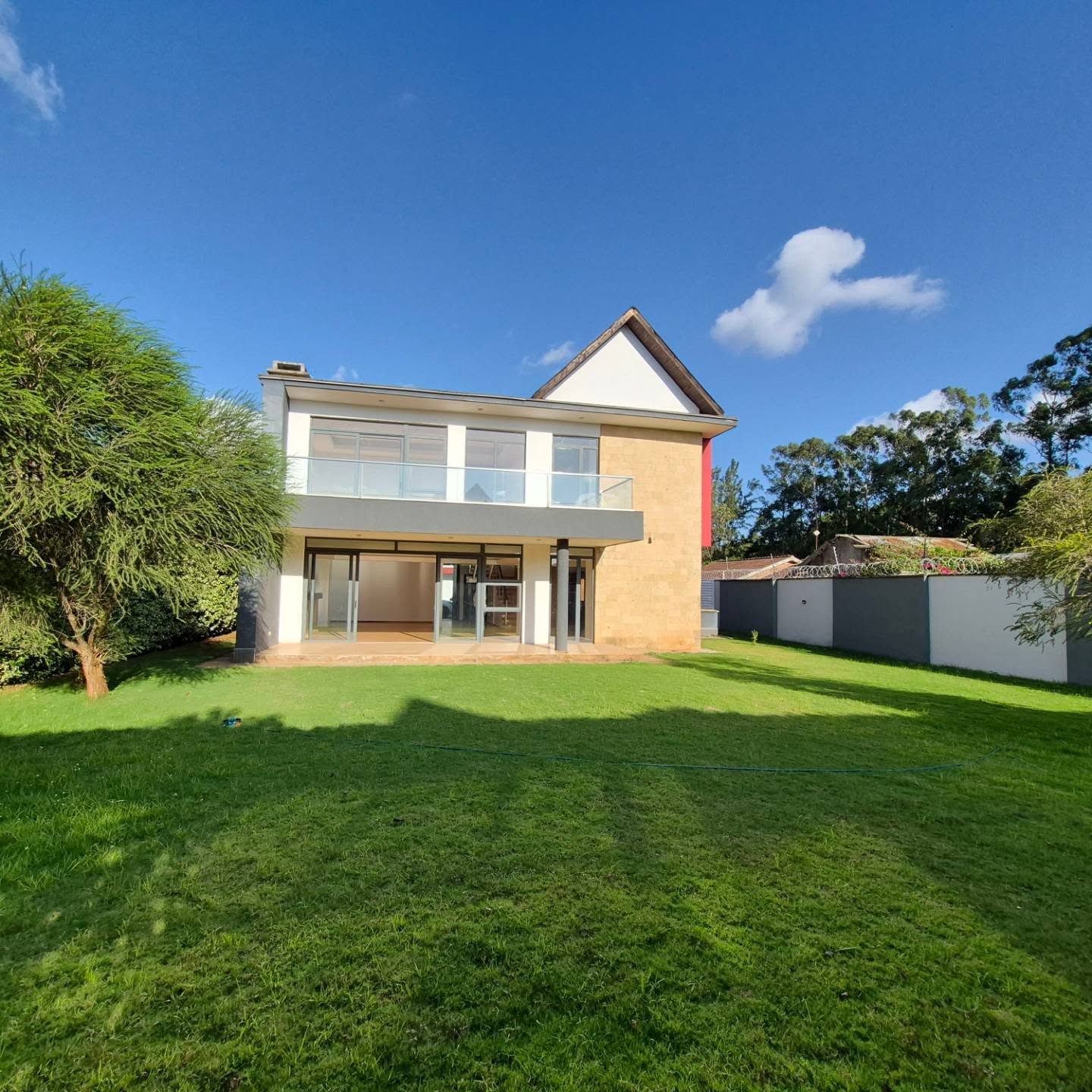 4-Bedroom House with DSQ | Garden Estate thumbnail 2