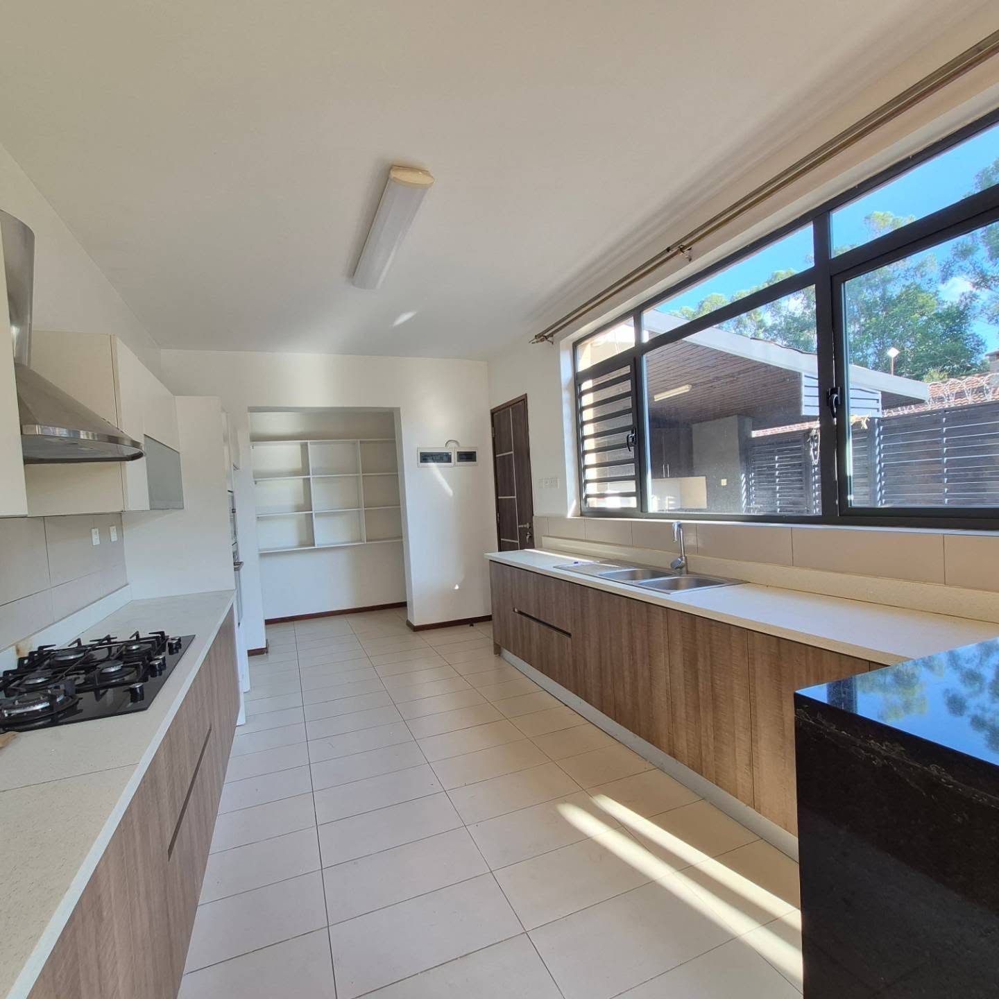 4-Bedroom House with DSQ | Garden Estate thumbnail 5