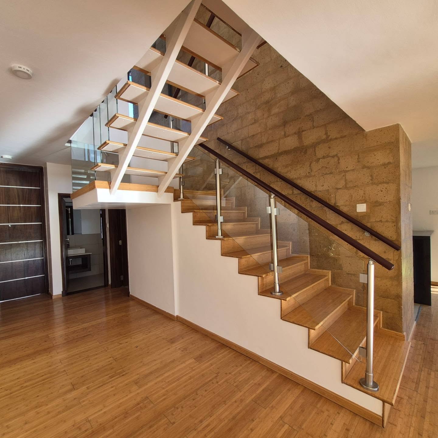 4-Bedroom House with DSQ | Garden Estate thumbnail 6