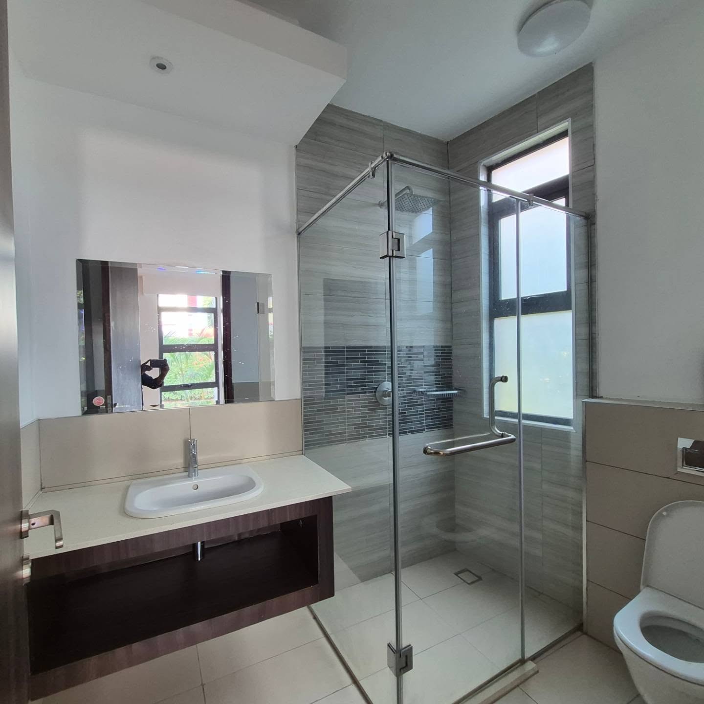 4-Bedroom House with DSQ | Garden Estate thumbnail 9