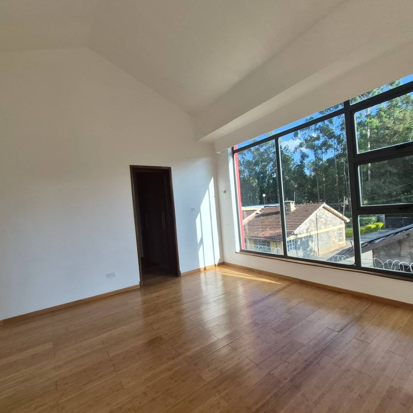 4-Bedroom House with DSQ | Garden Estate thumbnail 13