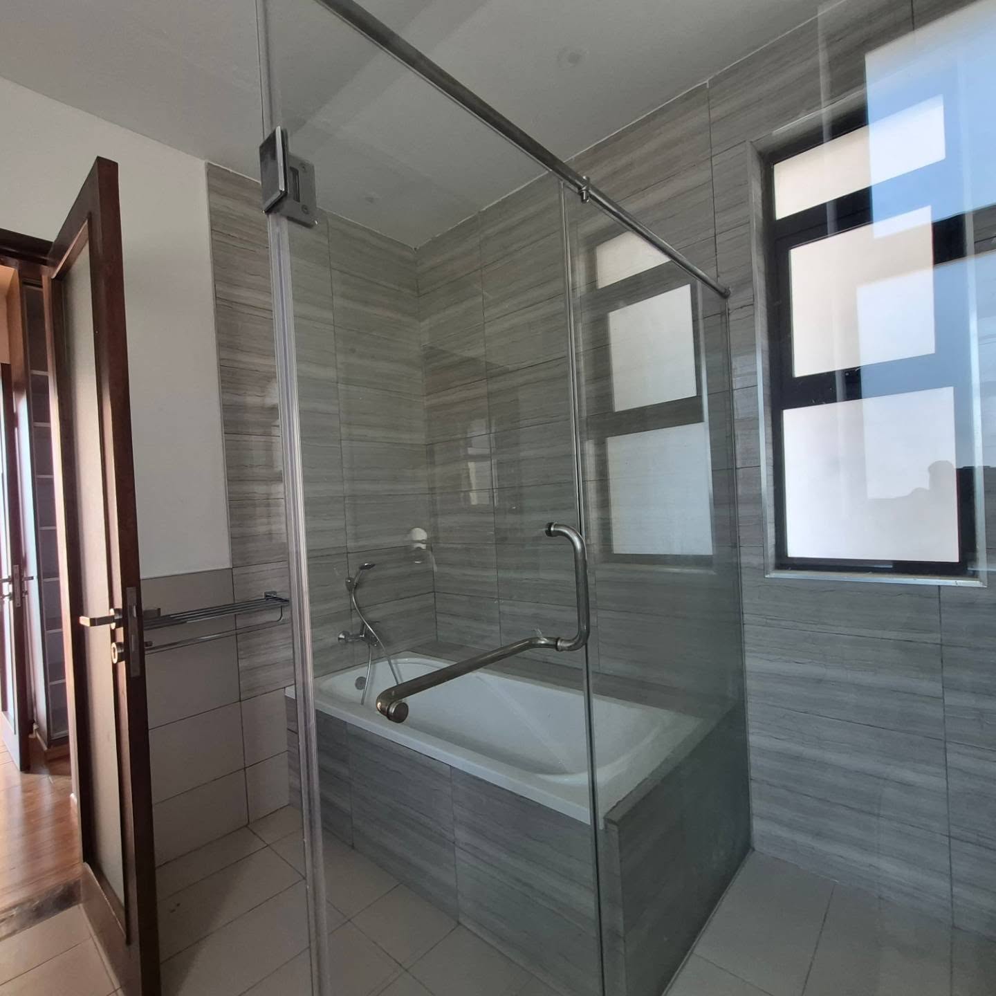 4-Bedroom House with DSQ | Garden Estate thumbnail 16
