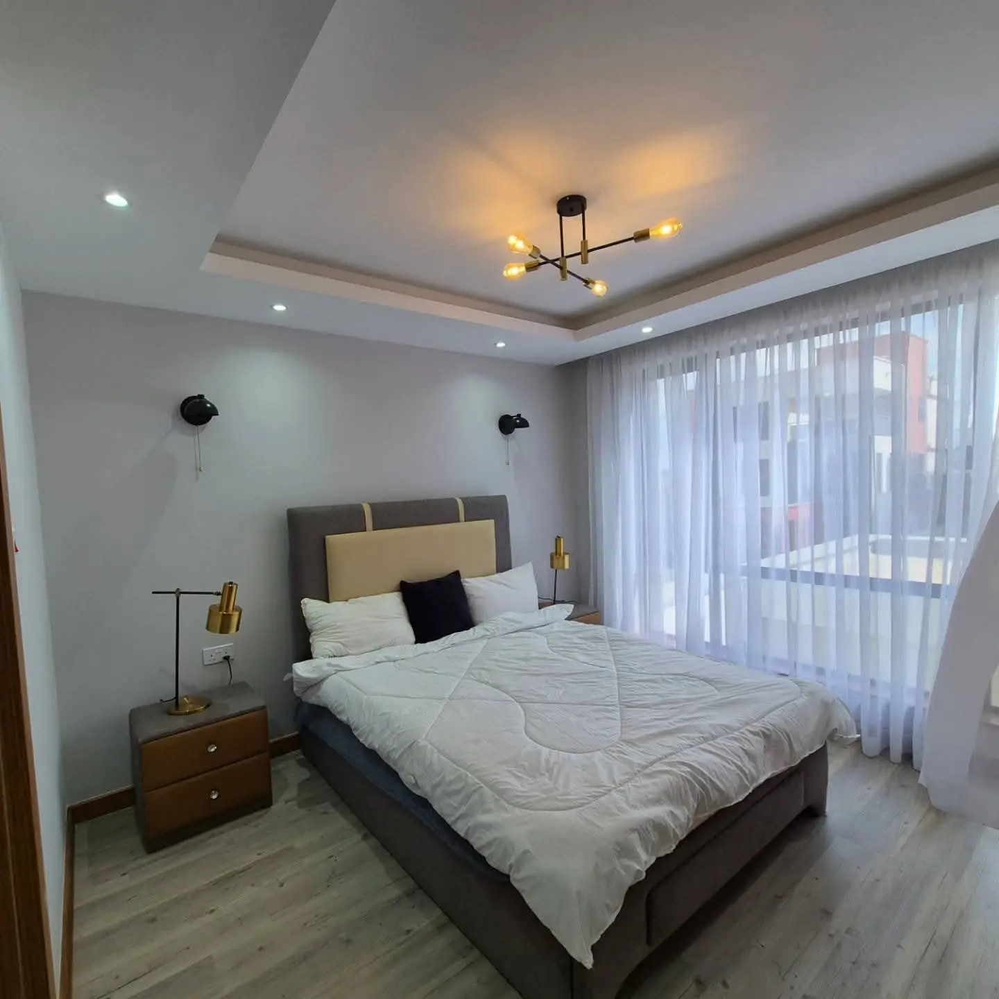 4-Bedroom House + DSQ thumbnail 8