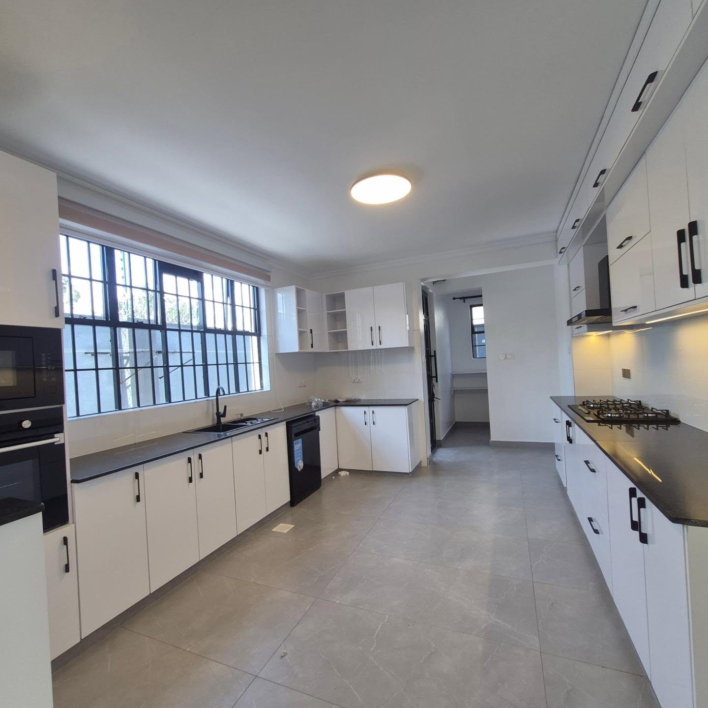 4-Bedroom Maisonette thumbnail 2