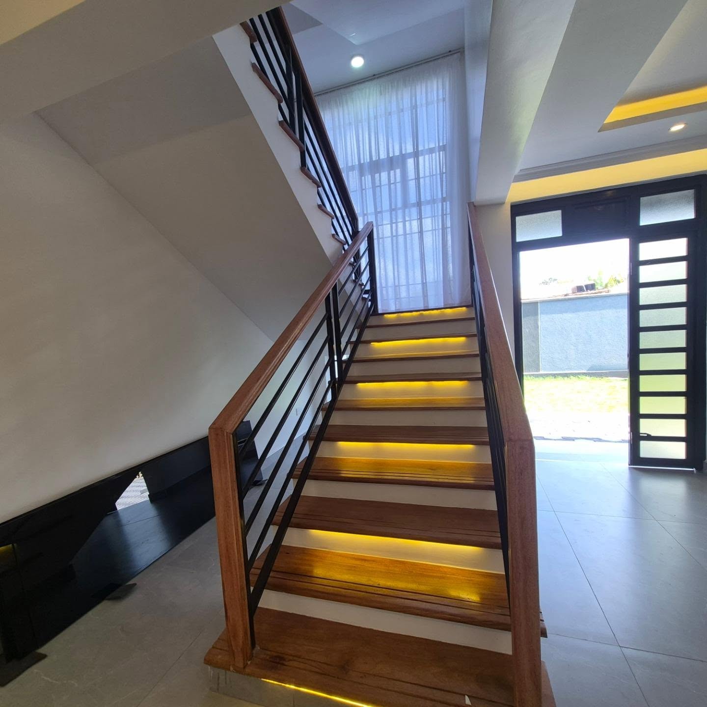 4-Bedroom Maisonette thumbnail 3