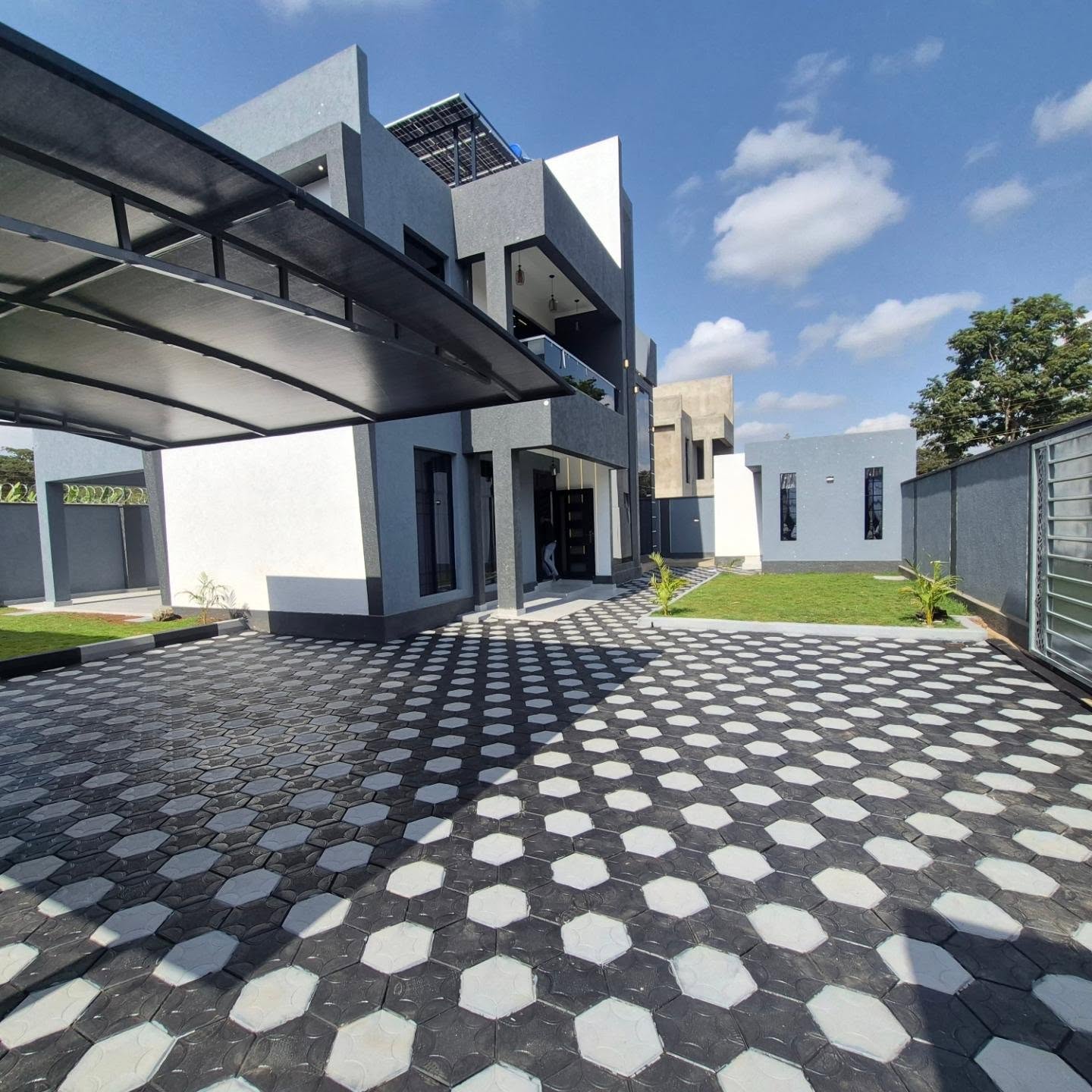 4-Bedroom Maisonette thumbnail 7
