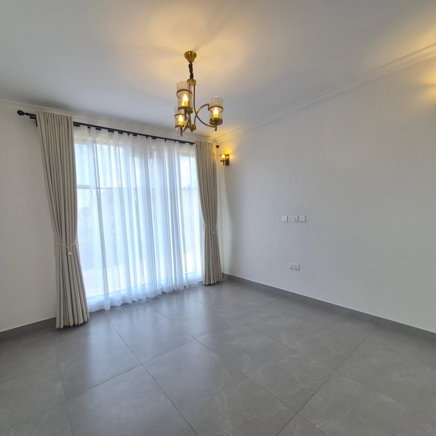 4-Bedroom Maisonette thumbnail 14
