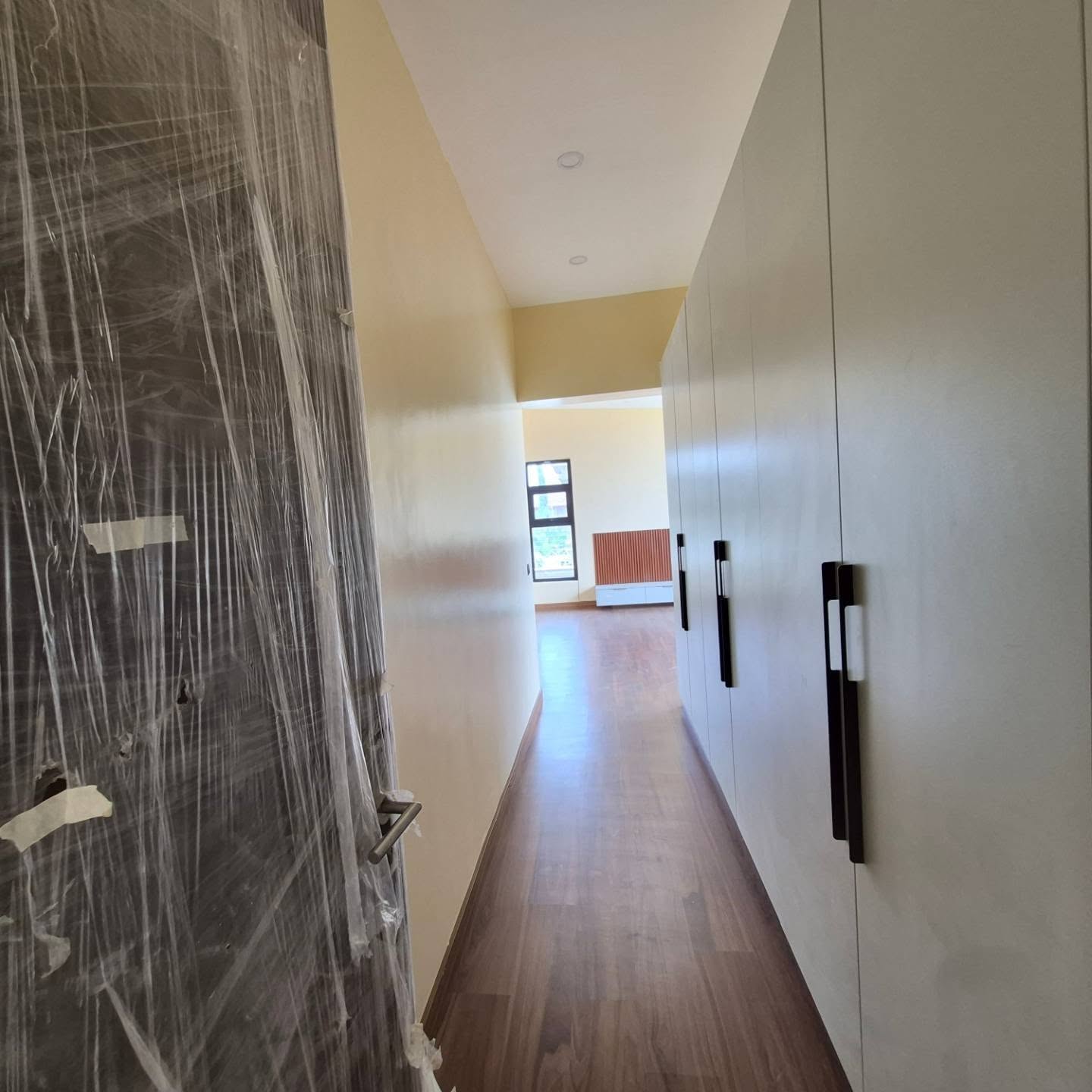 4-Bedroom Townhouse thumbnail 7