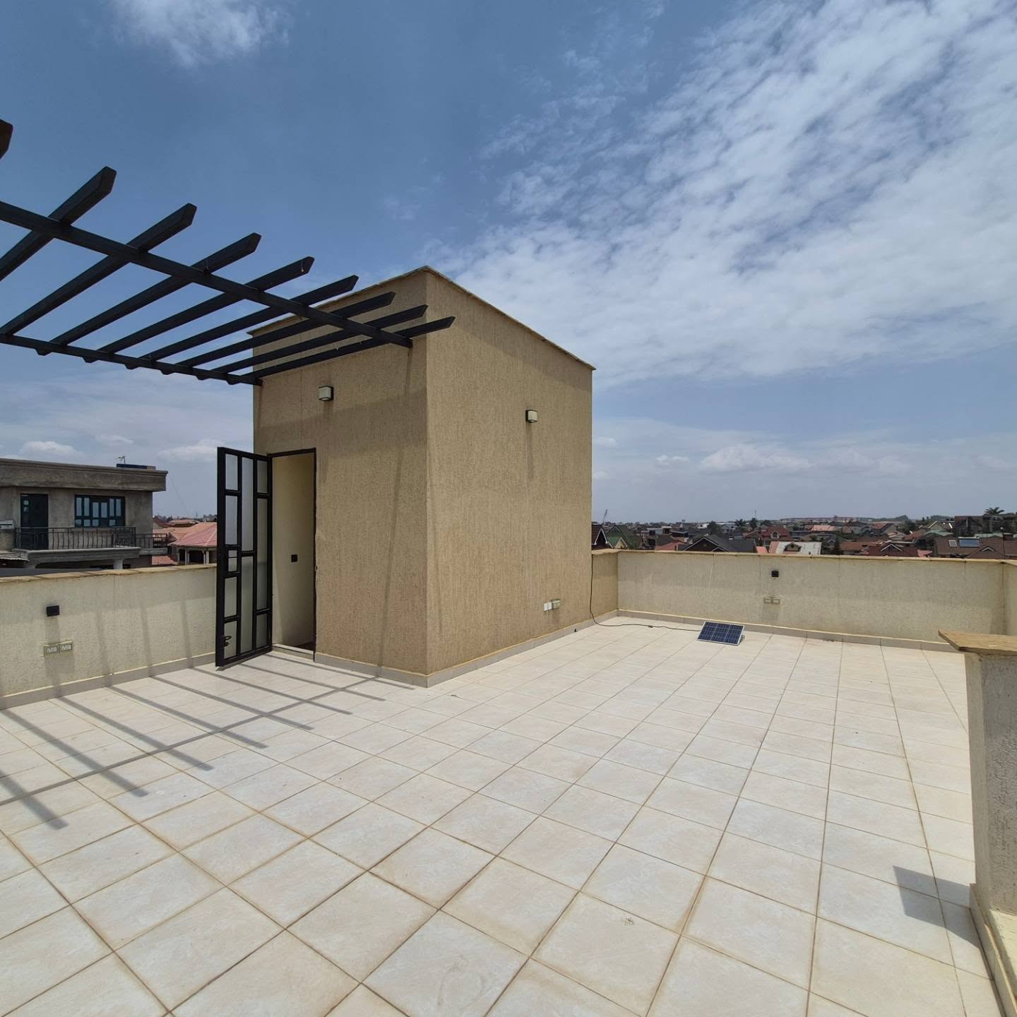 4-Bedroom Townhouse thumbnail 9