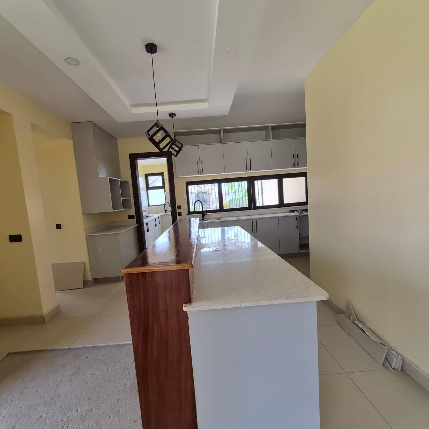 4-Bedroom Townhouse thumbnail 11